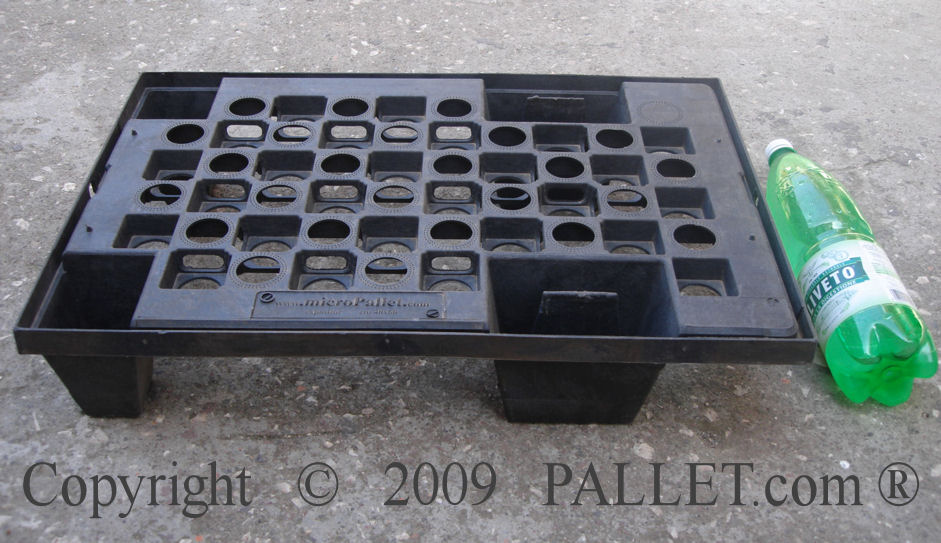 microPALLET 400x600 Plastic Display Pallet,